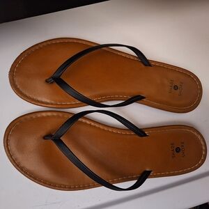 Shade & Shore Flip Flops Size 9